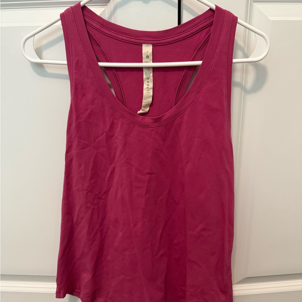 Women's Lululemon Fuchsia Tank